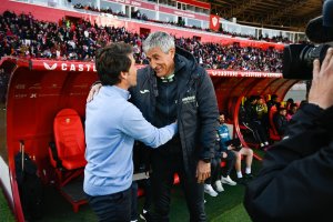 Rubi saluda a Setién.