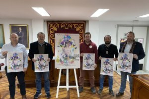 El alcalde y el concejal de cultura junto a los representantes de las Hermandades.