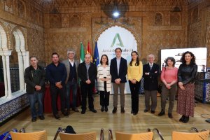 Las autoridades han presentado esta nueva exposición sobre la minería en la comarca del Levante.