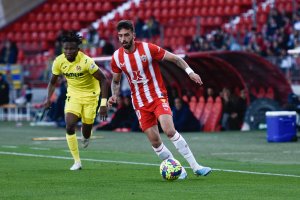 Centelles en el Almería-Villarreal en el Estadio de los Juegos Mediterráneos.
