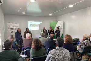 Las autoridades han dado el pistoletazo a esta jornada técnica para fomentar la digitalización en el sector ganadero y veterinario en Lubrín..