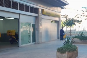 Correos no atendió la demanda de la trabajadora pese a contar con varias vacantes en Almería.