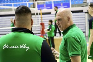 Áxel Mondi en su primer entrenamiento al frente del equipo ahorrador.