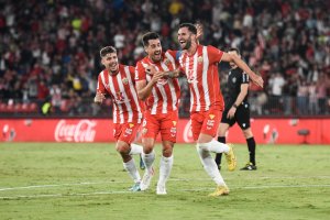 Leo Baptistao celebra su gol al Getafe con Pozo y César de la Hoz.