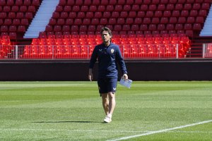 Rubi afronta un partido vital para el futuro del equipo rojiblanco.