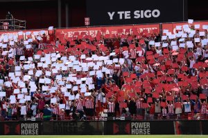 Esta afición se merece seguir en Primera División.