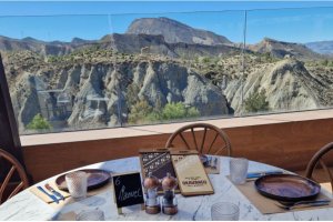 Comer con unas impresionantes vistas.