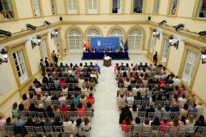 Toma de posesión de cerca de 200 funcionarios de Diputación.