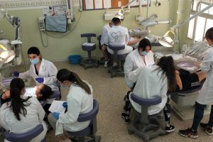 Alumnos de lES Albaida en una de las actividades de las jornadas.
