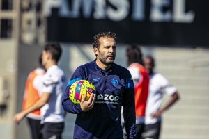 Rubén Baraja en el último entrenamiento previo al partido.