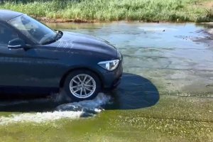 Charco formado en la zona de la rambla