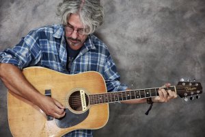 El músico almeriense Nacho Para. / Foto: José Carlos Castaño.