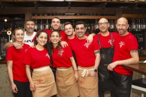 Equipo de La Bodega del Jamón en las Fiestas de San Marcos de El Ejido 2022-LAVOZ