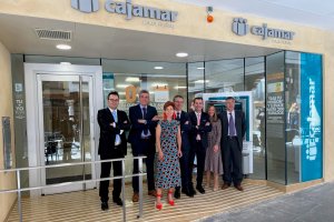 Apertura de la nueva oficina de Cajamar en Teruel.
