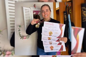 María José Pimentel con las medallas cosechadas en Oporto.