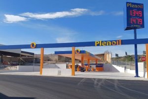La nueva estación de servicio de Plenoil en Almería capital.