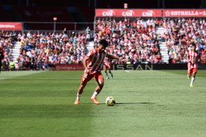 El jugador natural de Barcelona fue titular ante el Athletic en el Mediterráneo.