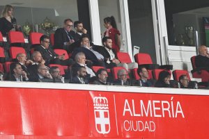 Palco del Mediterráneo en el Almería-Getafe con Mohamed El Assy y Ángel Torres.