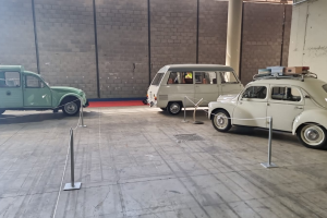 Imagen de archivo de vehículos en la feria de RetroAlmería, en Aguadulce.