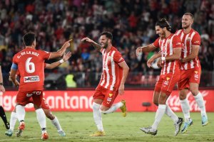 Un gol de cabeza de Baptistao a la salida de un córner valía para derrotar a un directo rival en la última jornada previa al Mundial de Qatar.