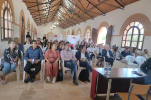 Asistentes al encuentro celebrado en la histórica estación de Zurgena.