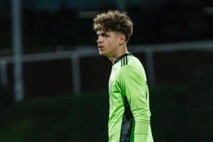 La Selección Española Sub-19 no lo pierde de vista.