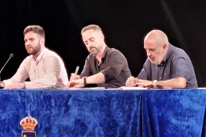 Encuentro \'Poemas y jóvenes\' en Roquetas de Mar.