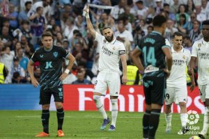 Benzema fue la estrella del partido con tres goles en la primera parte.