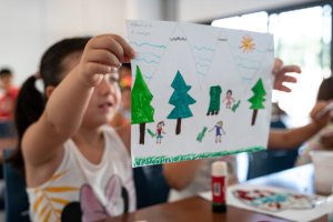 Actividades infantiles en la Escuela de Verano de Cortijo Grande en Almería.