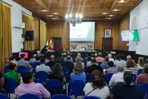 Huércal-Overa presenta el Plan de Ecovivienda de la Junta.