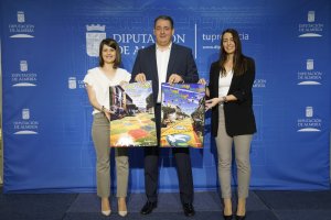 la vicepresidenta, Ángeles Martínez y el alcalde de Tíjola, José Juan Martínez han presentado las fiestas de la Virgen de Fátima.