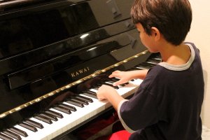 Música, arte y psicología en Aula Creativa de Música TAM TAM.