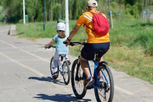 La Vía Verde de Lucainena de las Torres ofrece múltiples posibilidades para practicar el turismo activo.
