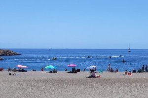 Varias motos acuáticas saliendo del Puerto Deportivo de Aguadulce.