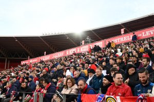 El Estadio de los Juegos Mediterráneos se llenará el próximo sábado.