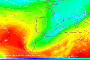 En la imagen se aprecia el \'descuelgue\' de la vaguada fría desde el continente europeo