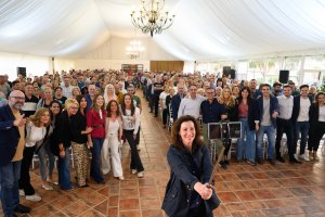 Vázquez se hace un selfie en su encuentro con agricultores.