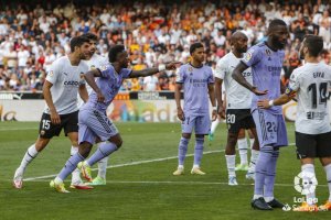 El club blanco emite un comunicado en el que afirma que las imágenes del VAR \"fueron sesgadas\".