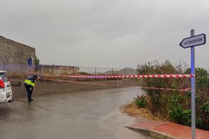Camino hacia Lubrín cortado por la salida del Río Almanzora.