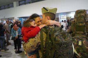 El reencuentro en el Aeropuerto de Almería