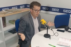 El candidato del PSOE de Mojácar en los estudios de SER Levante.