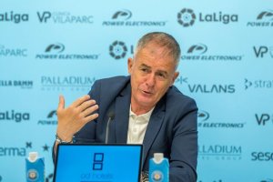 Lucas Alcaraz espera noticias del Ibiza y de nuevos destinos.