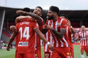 Luis Suárez deja paso a Lázaro Vinicius como referente ofensivo del Almería.