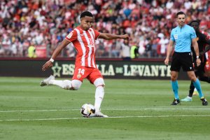 Lázaro tiene 21 años y un futuro fantástico.