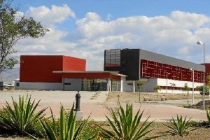 La joven sufrió la parada en plena clase, en la Facultad de Ciencias de la Salud de la UAL.
