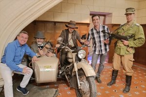 Rubén Molins, Miguel Morales, Japico, Jaume Palau y Leonardo Giménez, en la inauguración de la muestra en la Casa del Cine.