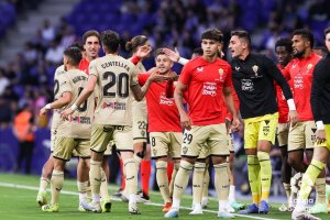 El Almería logró la permanencia con un 3-3 para la historia en el RCDE Stadium.