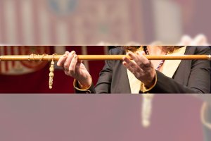 Los alcaldes tomarán el bastón de mando.