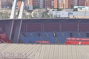 Así estaba el Fondo Norte del Estadio Mediterráneo este martes a las 17:20 horas.