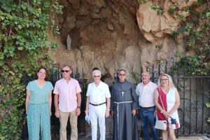 Donación de más de 12.000 euros a Cáritas y la Casa de Nazaret.